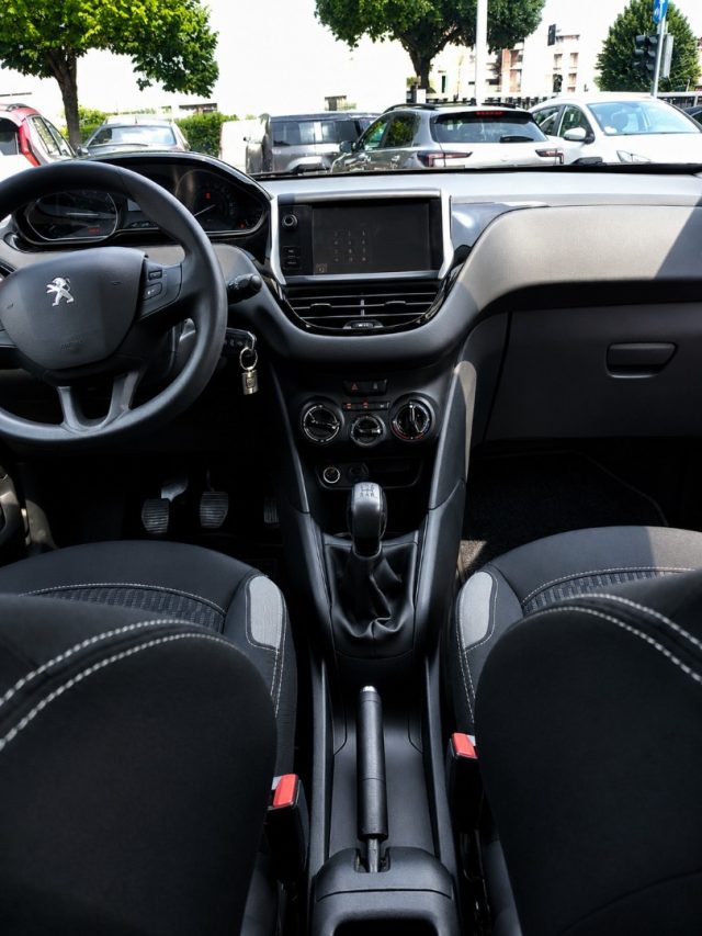 PEUGEOT 208 usata, con Climatizzatore