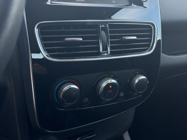 RENAULT Clio usata, con Bluetooth