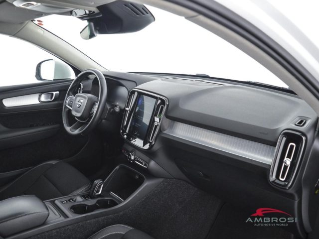 VOLVO XC40 usata 11