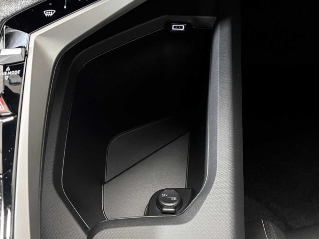 PEUGEOT 3008 usata 27