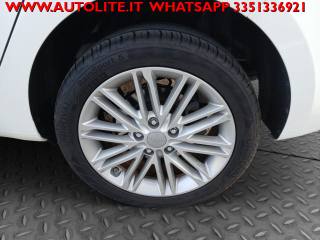 KIA Carens usata, con Sedile posteriore sdoppiato