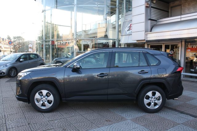 TOYOTA RAV 4 MY23 usata, con Airbag laterali