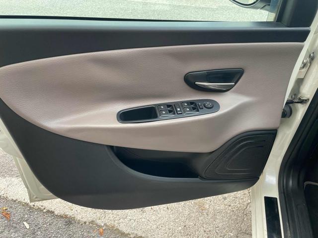 LANCIA Ypsilon usata, con Interni in pelle