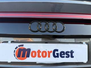 AUDI Q8 usata, con Sensori di parcheggio anteriori