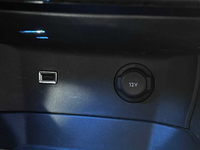 PEUGEOT 3008 usata, con Head-up display