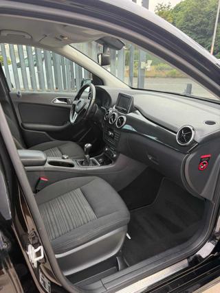 MERCEDES-BENZ B 180 usata, con Fendinebbia