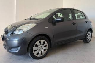 TOYOTA Yaris usata 2