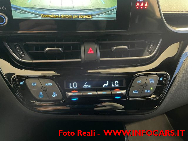 TOYOTA C-HR usata, con Sedili riscaldati