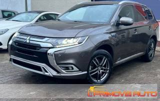 MITSUBISHI Outlander usata, con Autoradio