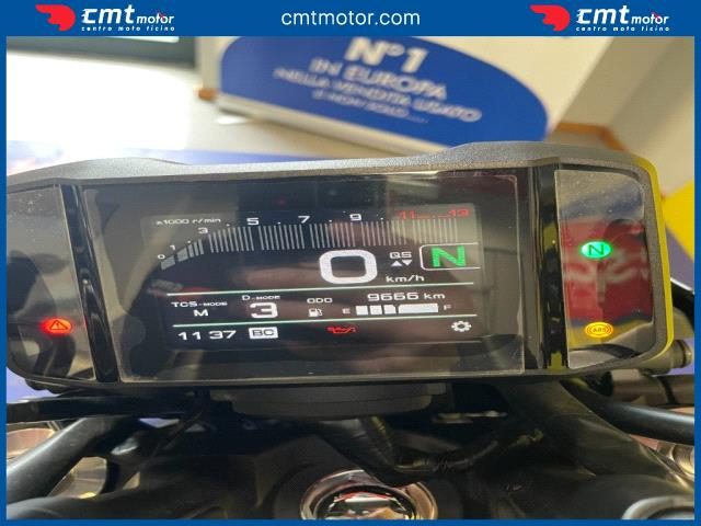 YAMAHA MT-09 usata 4