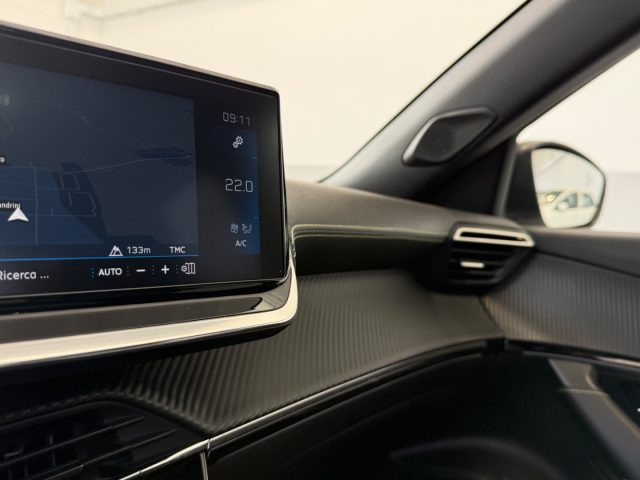 PEUGEOT 2008 usata 32