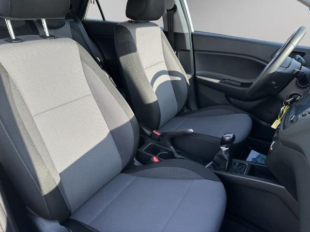 HYUNDAI i20 usata, con Park Distance Control