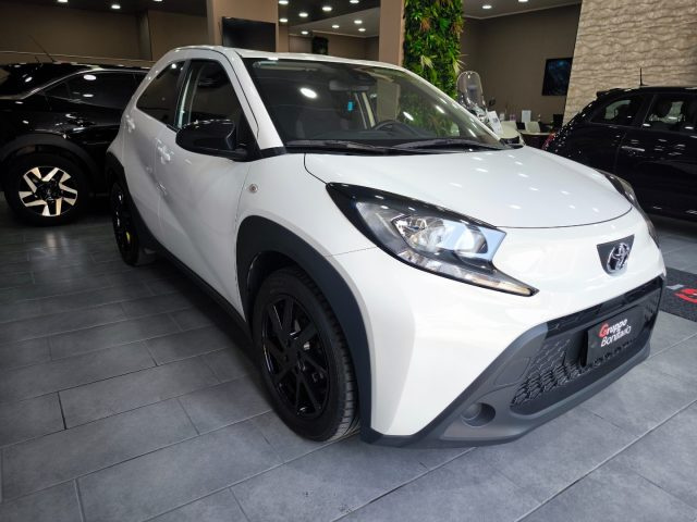 TOYOTA Aygo X usata, con Autoradio