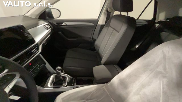 VOLKSWAGEN T-Roc usata, con Autoradio digitale
