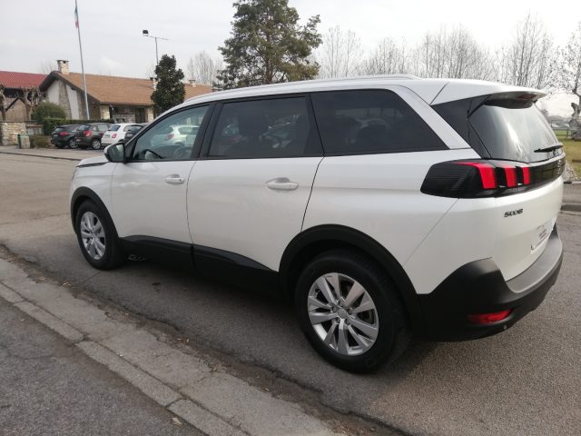 PEUGEOT 5008 usata, con Cerchi in lega