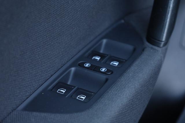 VOLKSWAGEN Touareg usata, con Park Distance Control