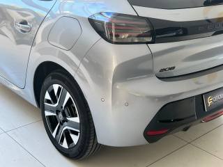 PEUGEOT 208 usata, con Boardcomputer