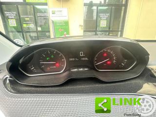 PEUGEOT 2008 usata, con Cruise Control
