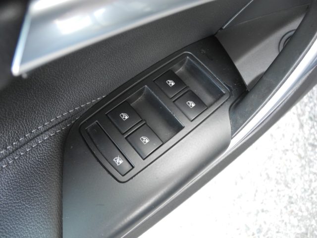 OPEL Insignia usata, con Luci diurne
