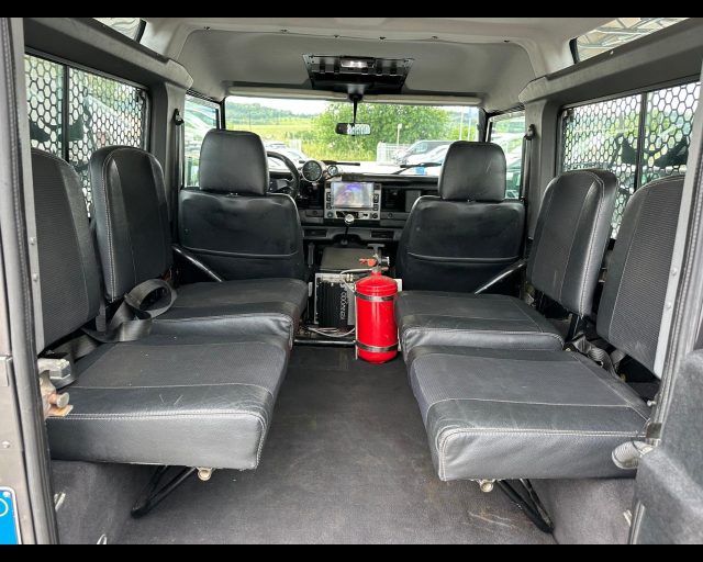 LAND ROVER Defender usata 15
