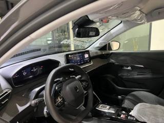 PEUGEOT 208 usata, con Touch screen