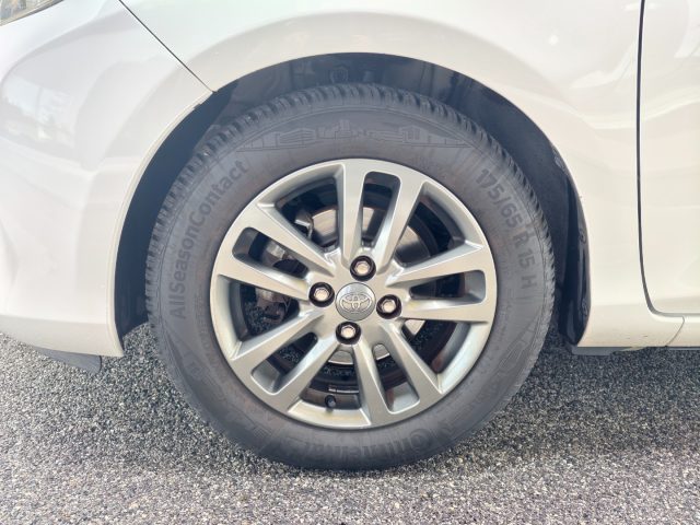 TOYOTA Yaris usata, con Cerchi in lega