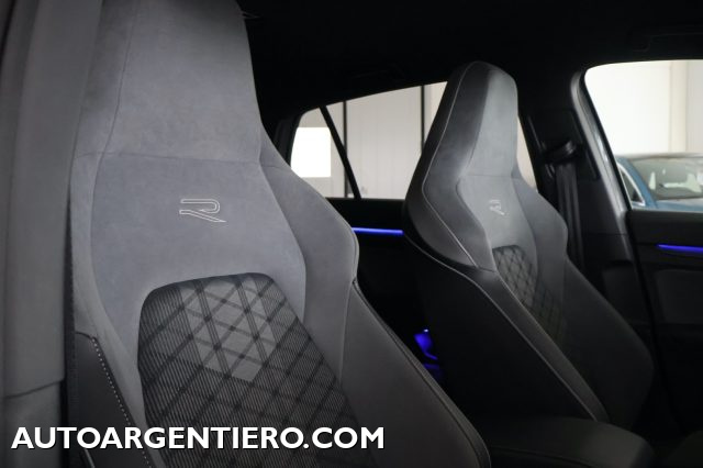 VOLKSWAGEN Golf usata, con Fari direzionali