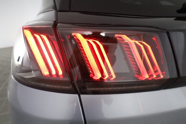 PEUGEOT 3008 usata 9