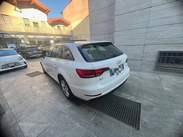 AUDI A4 usata, con Autoradio