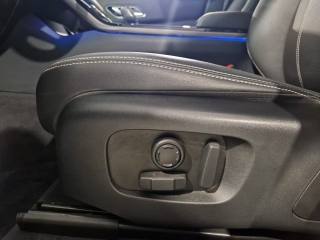 LAND ROVER Range Rover Velar usata, con Sedile posteriore sdoppiato