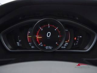 VOLVO V40 Cross Country usata 12