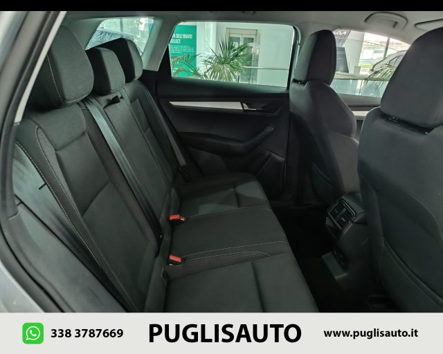 SKODA Karoq usata, con Bracciolo