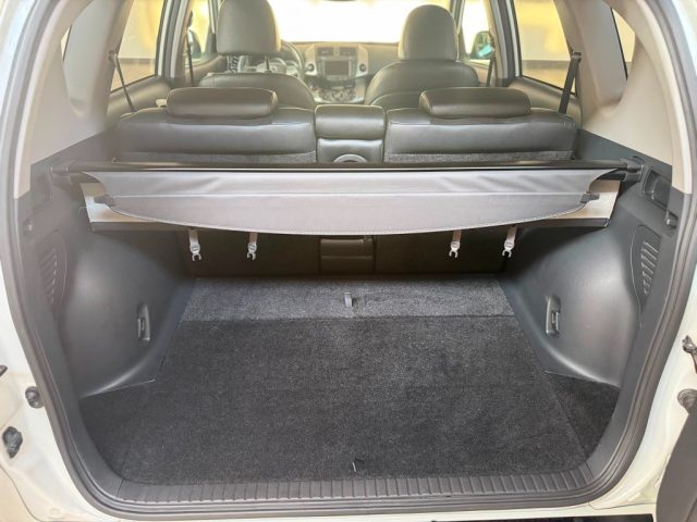 TOYOTA RAV 4 usata, con Fendinebbia