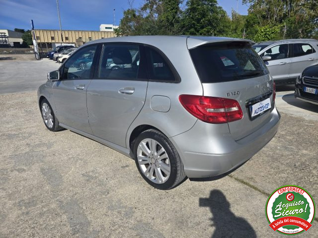 MERCEDES-BENZ B 180 usata, con Autoradio