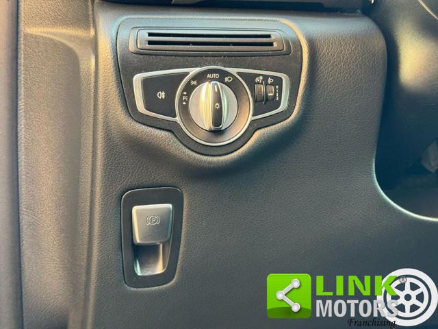 MERCEDES-BENZ V 200 usata, con Specchietti laterali elettrici
