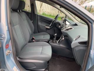 FORD Fiesta usata, con USB