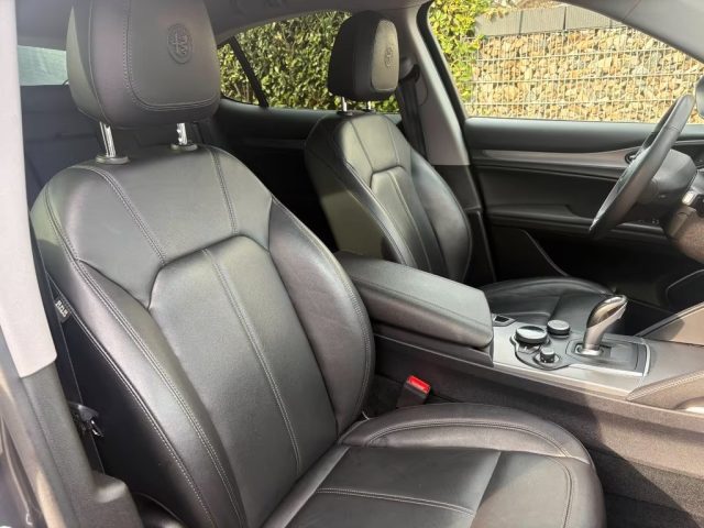 ALFA ROMEO Stelvio usata, con Fari Xenon