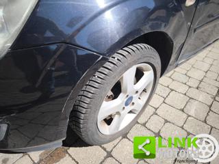 FORD Fiesta usata, con Autoradio
