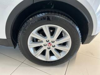 JAGUAR E-Pace usata 16
