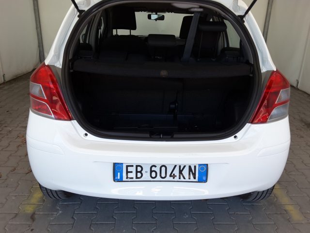 TOYOTA Yaris usata, con Servosterzo
