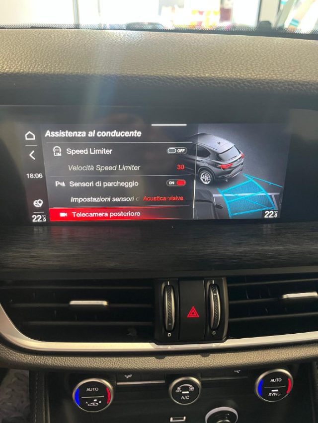 ALFA ROMEO Stelvio usata, con Controllo automatico clima