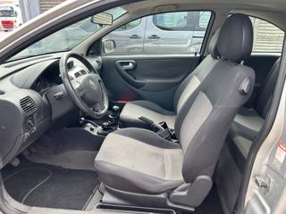 OPEL Corsa usata, con Autoradio