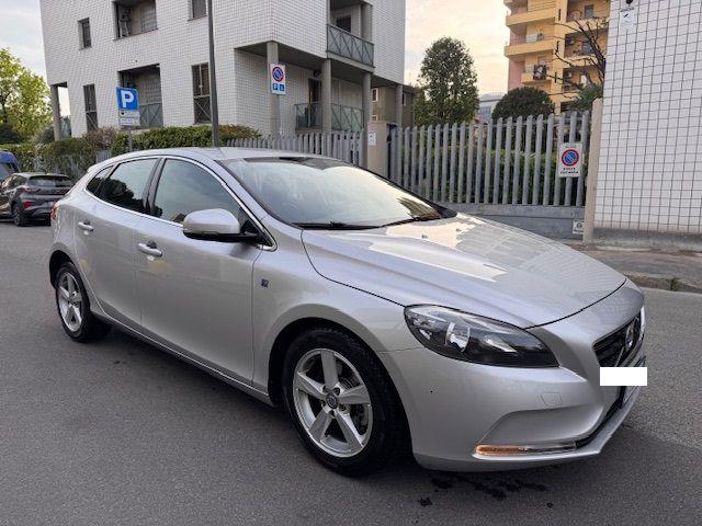 VOLVO V40 usata, con Airbag