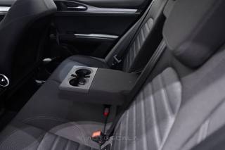 ALFA ROMEO Stelvio usata, con Autoradio digitale