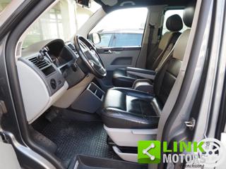 VOLKSWAGEN Caravelle usata 11