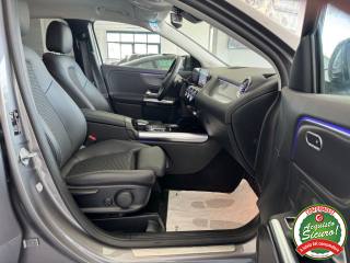 MERCEDES-BENZ GLA 220 usata, con Controllo automatico clima
