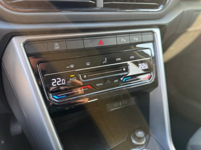 VOLKSWAGEN T-Roc usata, con Controllo automatico clima