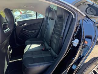 MERCEDES-BENZ CLA 200 usata, con Fari LED