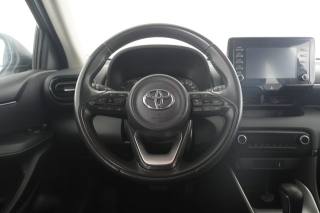 TOYOTA Yaris usata 11