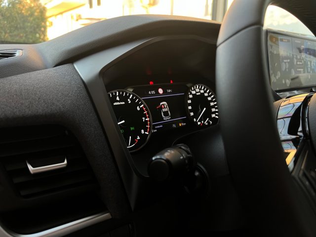 NISSAN Qashqai usata, con Fari LED